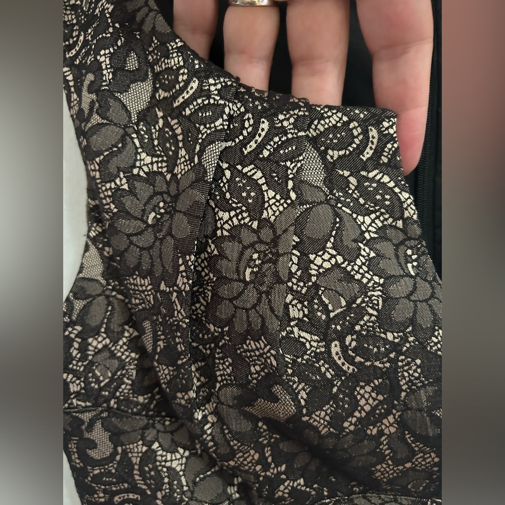 Adrianna Papell size 10 black and gold formal dress w/ flattering waist โฆ - Picture 11 of 11